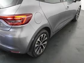 Renault Clio thumbnail 38