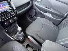 Renault Clio thumbnail 23