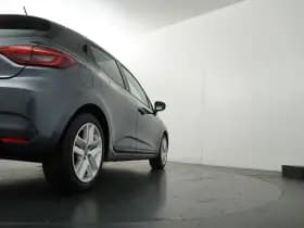 Renault Clio thumbnail 36