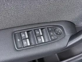 Renault Captur thumbnail 24