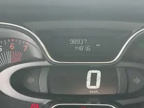 Renault Captur thumbnail 10