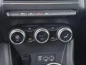 Renault Captur thumbnail 17