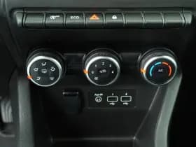 Renault Clio thumbnail 19