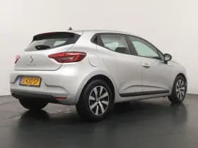 Renault Clio thumbnail 3