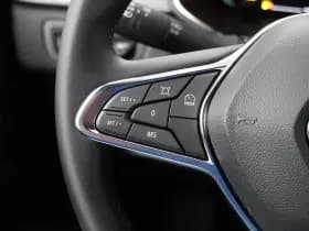 Renault Captur thumbnail 24