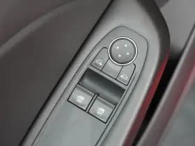 Renault Clio thumbnail 26