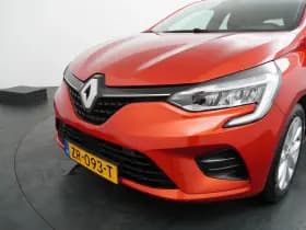Renault Clio thumbnail 33