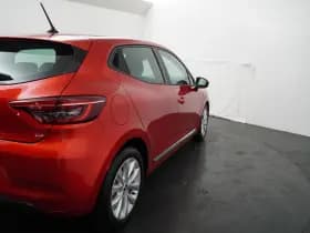 Renault Clio thumbnail 37
