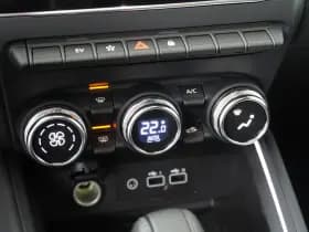 Renault Clio thumbnail 19