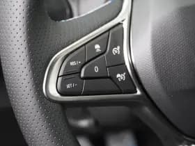 Renault Clio thumbnail 24