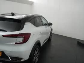 Renault Captur thumbnail 38