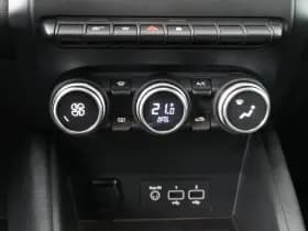 Renault Captur thumbnail 18