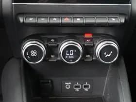 Renault Captur thumbnail 18