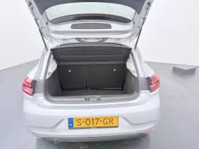 Renault Clio thumbnail 32