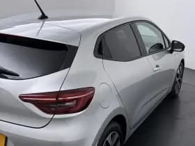 Renault Clio thumbnail 38