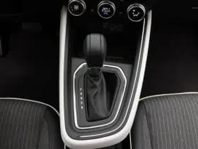Renault Clio thumbnail 12
