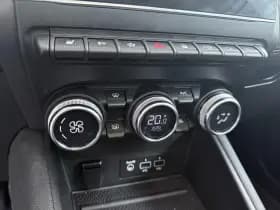 Renault Captur thumbnail 17