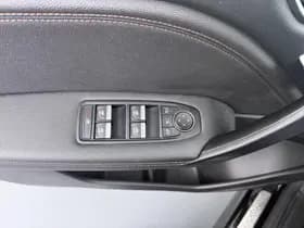 Renault Captur thumbnail 24
