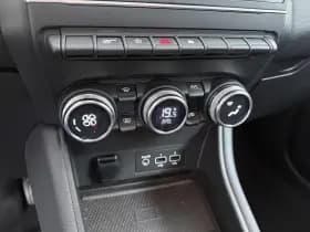 Renault Captur thumbnail 17