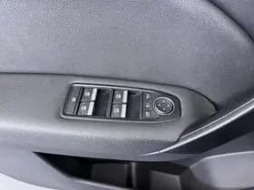 Renault Captur thumbnail 24