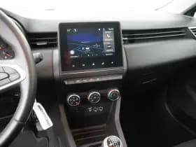 Renault Clio thumbnail 11