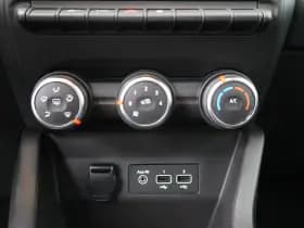 Renault Clio thumbnail 56