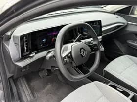 Renault Mégane E-Tech thumbnail 10