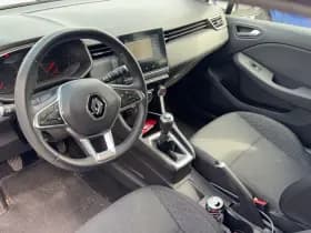 Renault Clio thumbnail 9