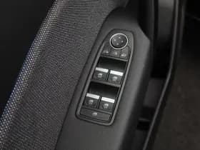 Renault Captur thumbnail 26