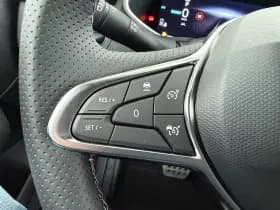 Renault Clio thumbnail 21