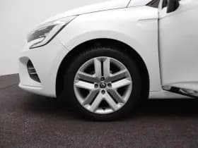 Renault Clio thumbnail 17