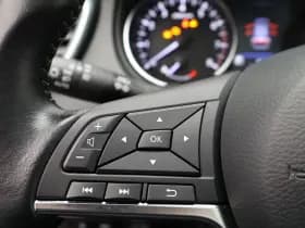 Nissan Qashqai thumbnail 23