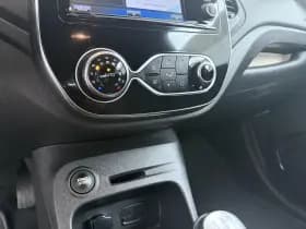 Renault Captur thumbnail 17