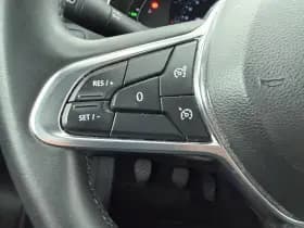 Renault Captur thumbnail 21