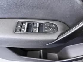 Renault Captur thumbnail 24