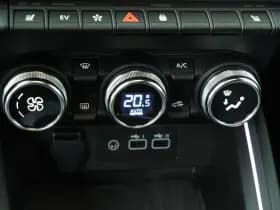 Renault Clio thumbnail 18