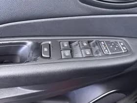 Renault Captur thumbnail 24