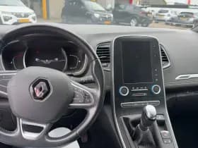 Renault Scénic thumbnail 9