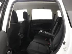 Mitsubishi Outlander thumbnail 17