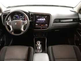 Mitsubishi Outlander thumbnail 19