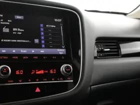 Mitsubishi Outlander thumbnail 24
