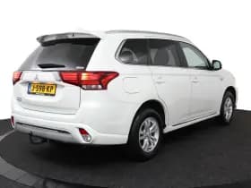 Mitsubishi Outlander thumbnail 5