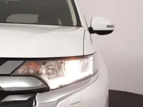 Mitsubishi Outlander thumbnail 9