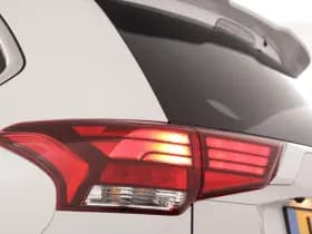 Mitsubishi Outlander thumbnail 10