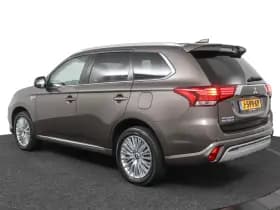 Mitsubishi Outlander thumbnail 3
