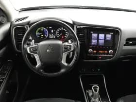 Mitsubishi Outlander thumbnail 25