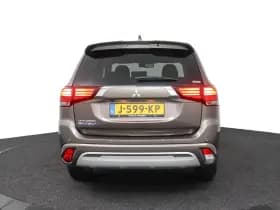 Mitsubishi Outlander thumbnail 4