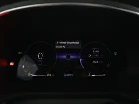 Renault Captur thumbnail 25