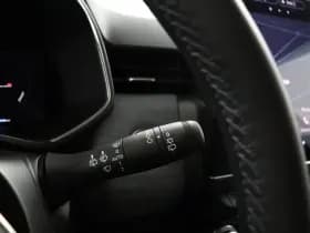 Renault Clio thumbnail 24