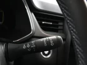 Renault Captur thumbnail 24